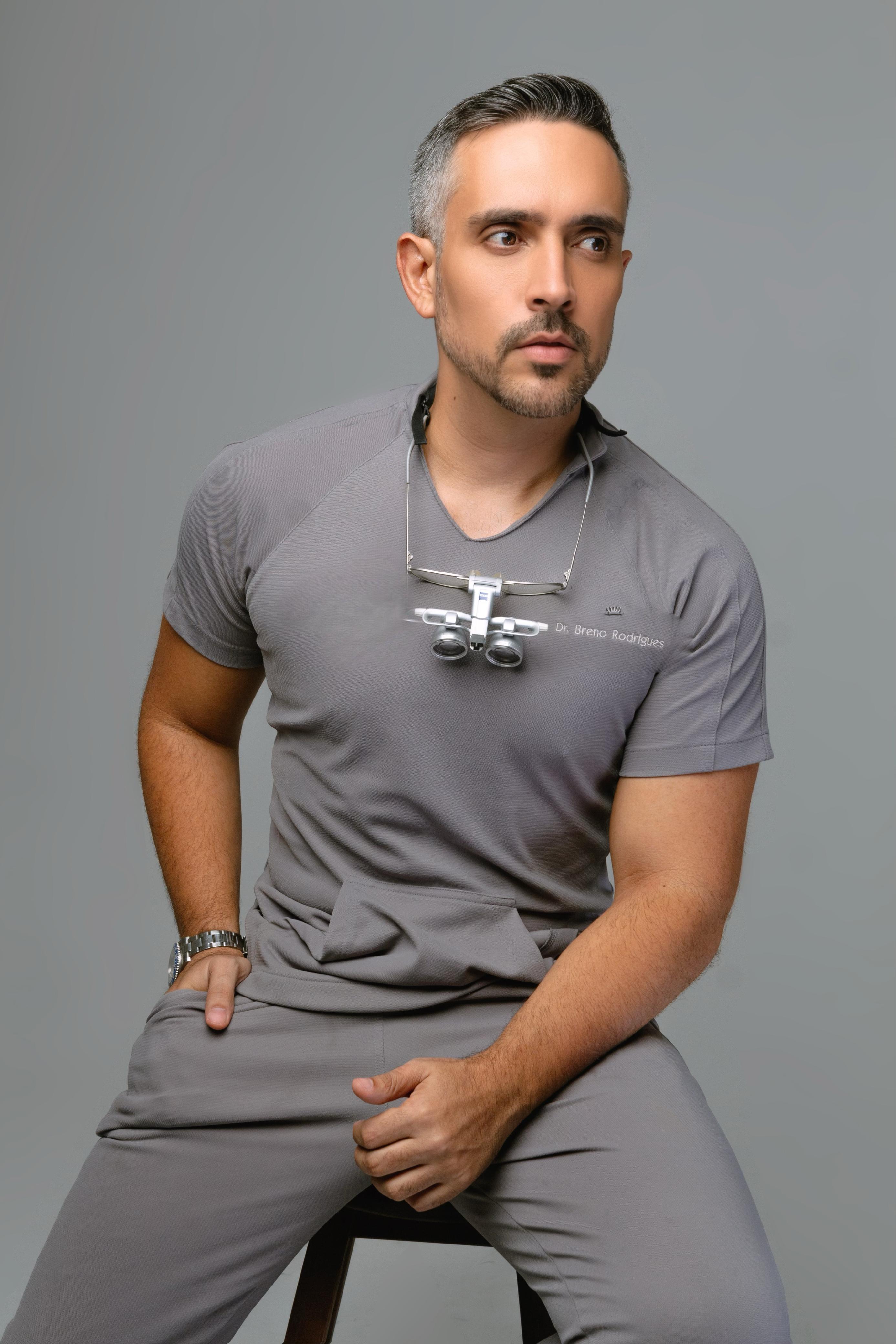 Dr. Breno Rodrigues, cirurgião-dentista do Instituto Breno Rodrigues